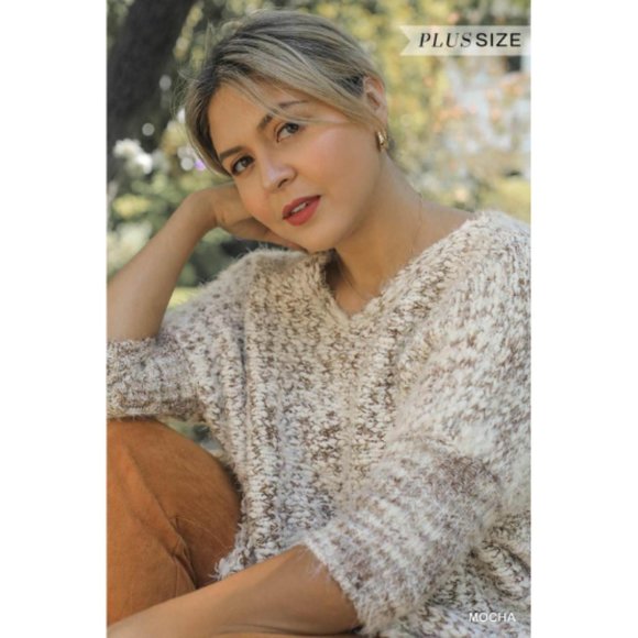 Women’s White Chunky Knit Sweater Frayed Trim - Picture 2 of 6